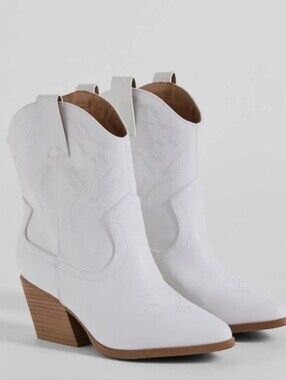 Soda Cowgirl/Cowboy Western Short Pointy Toe Stitched Ankle Boots Size 8